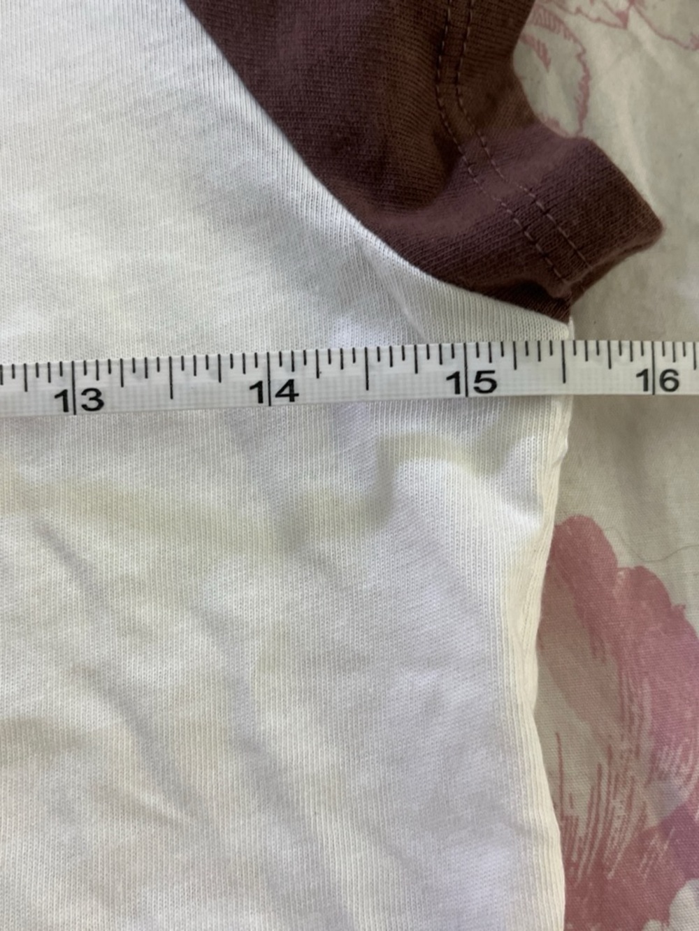 H&M White Raglan Tee with Brown Sleeves - Mahalo Surf Club Graphic - Picture 4 of 5